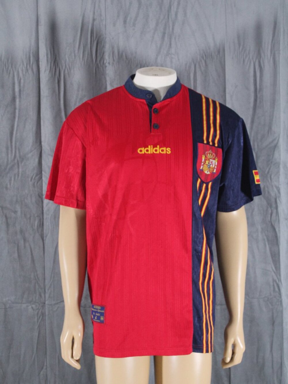 Team Spain Soccer Jersey - 1996 Home Jersey by Adidas - Men's Large - Picture 2 of 10